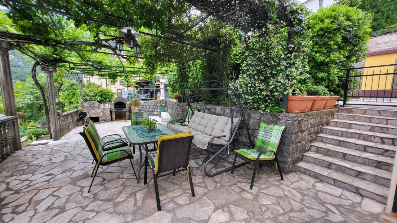 Apartment Capt Seferovic 2 Donji Morinj Dış mekan fotoğraf